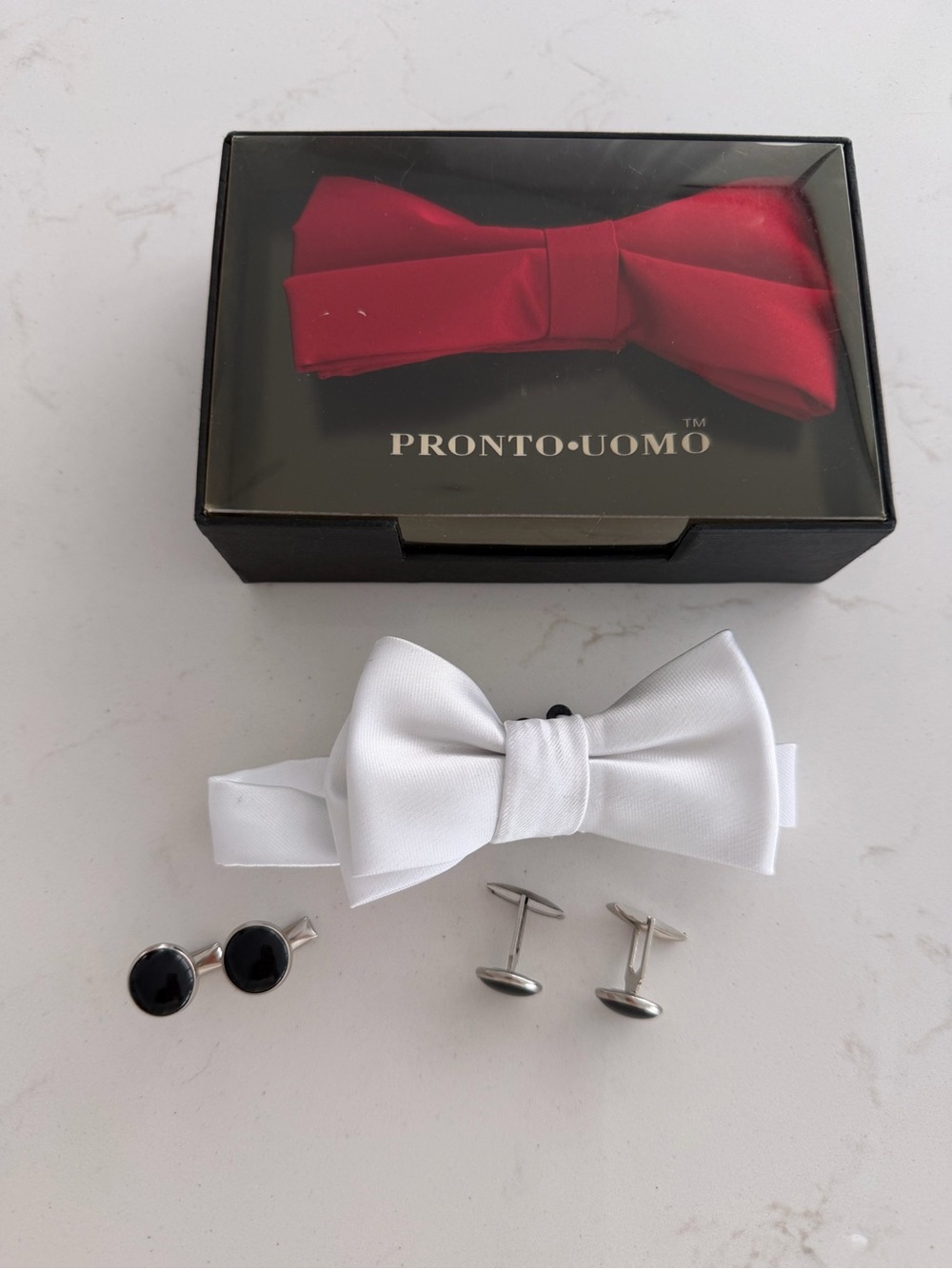 NIB Pronto Uomo Red Bow Tie, White Bow Tie & 2 New Cuff Link Sets PRICED TO SELL